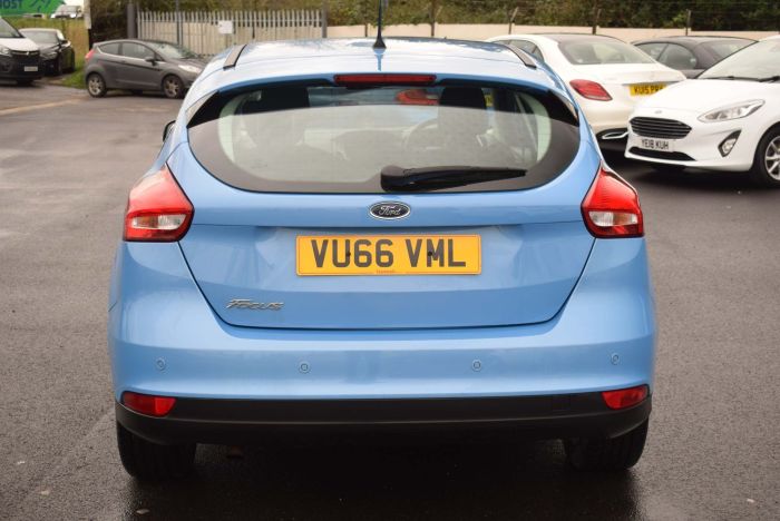 Ford Focus 1.5 TDCi Zetec (s/s) 5dr Hatchback Diesel Blue