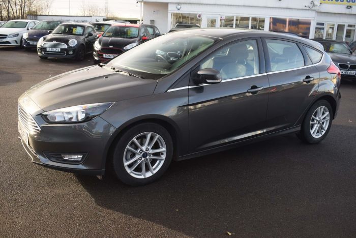 Ford Focus 1.5 TDCi Zetec Powershift (s/s) 5dr Auto Hatchback Diesel Grey