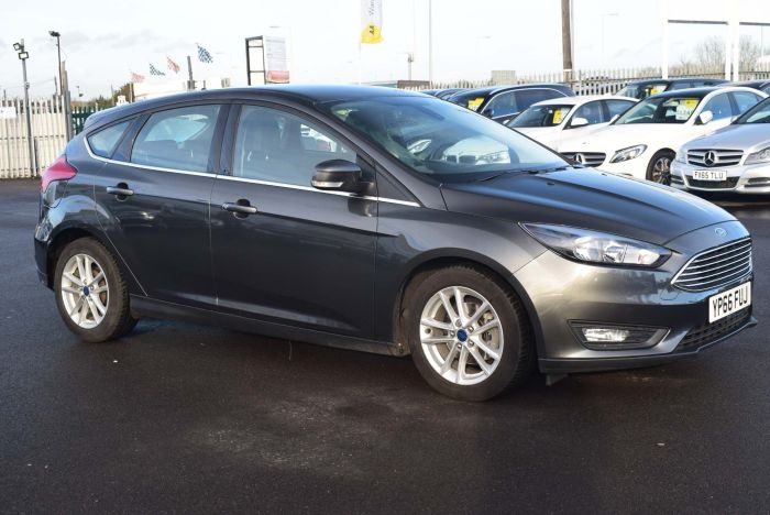 Ford Focus 1.5 TDCi Zetec Powershift (s/s) 5dr Auto Hatchback Diesel Grey