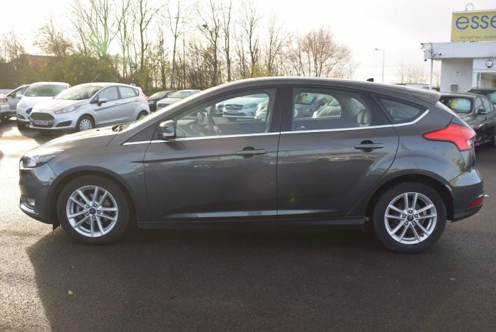 Ford Focus 1.5 TDCi Zetec Powershift (s/s) 5dr Auto Hatchback Diesel Grey