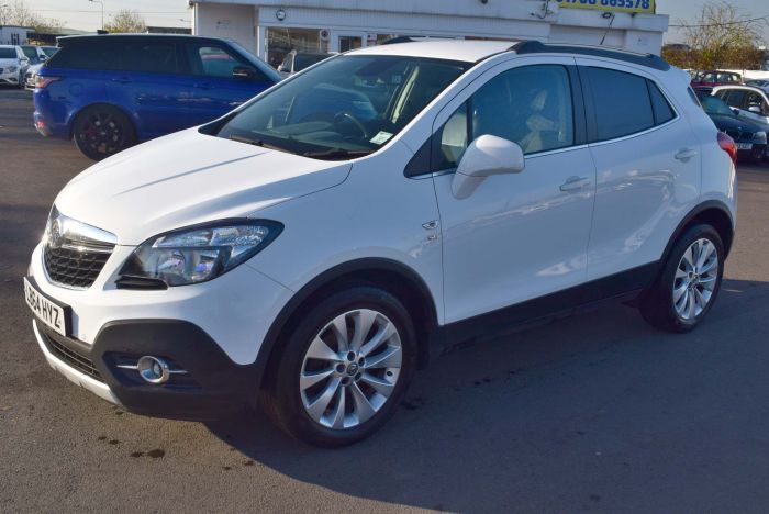 Vauxhall Mokka 1.6 i VVT 16v SE (s/s) 5dr Hatchback Petrol White