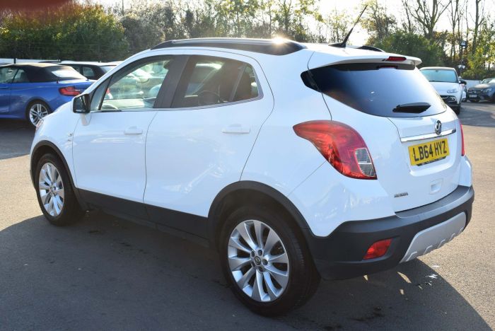 Vauxhall Mokka 1.6 i VVT 16v SE (s/s) 5dr Hatchback Petrol White